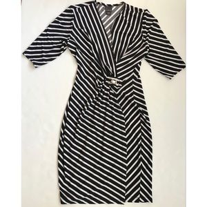 Covington Women’s Low V-Neck Black and White Striped Sheath Dress Size Medium